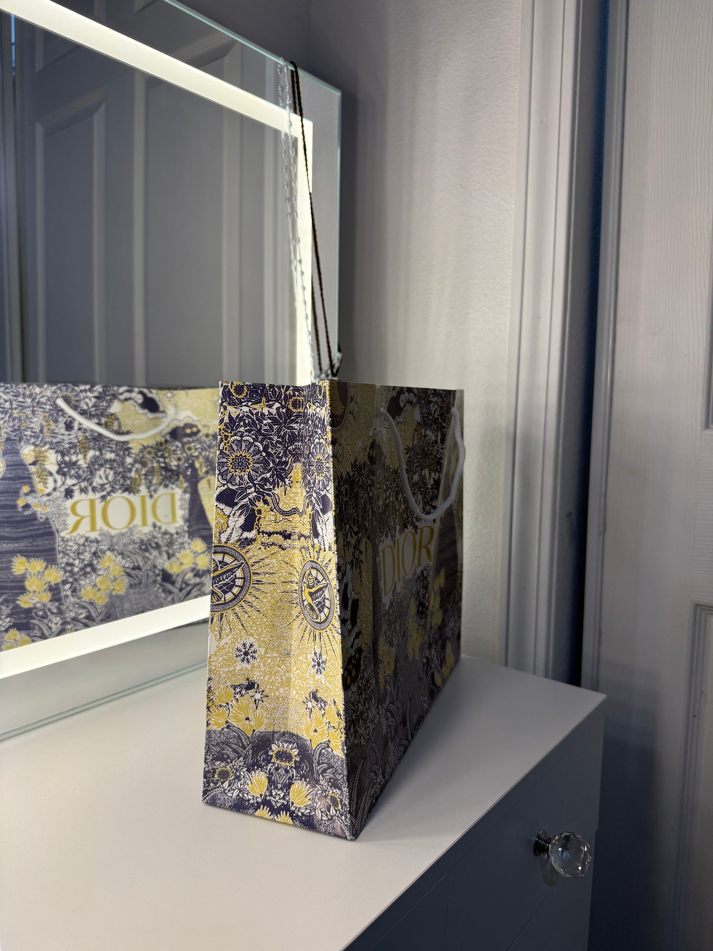 Medium size DR shopping bag