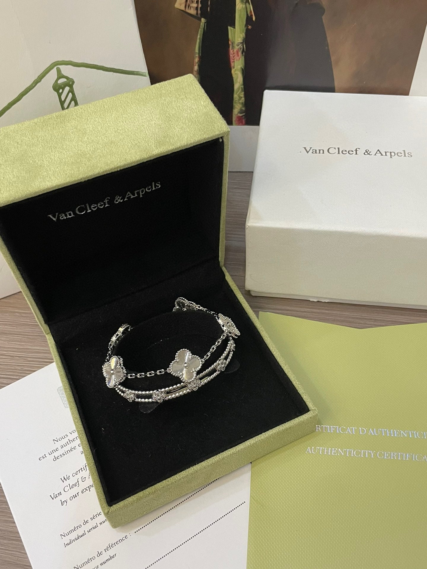 Clover bracelet set with box