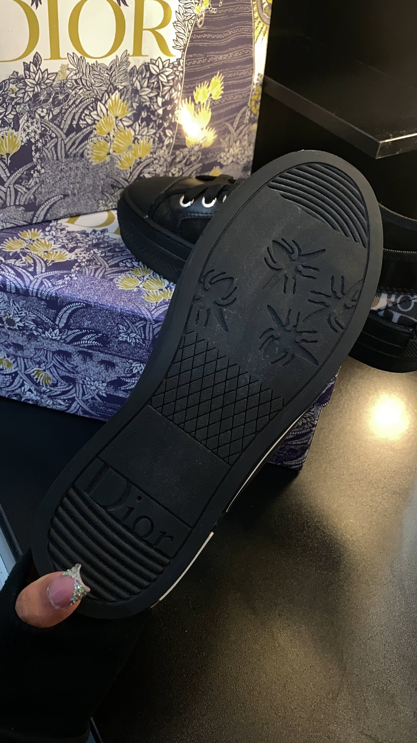 Black unisex Dr shoes