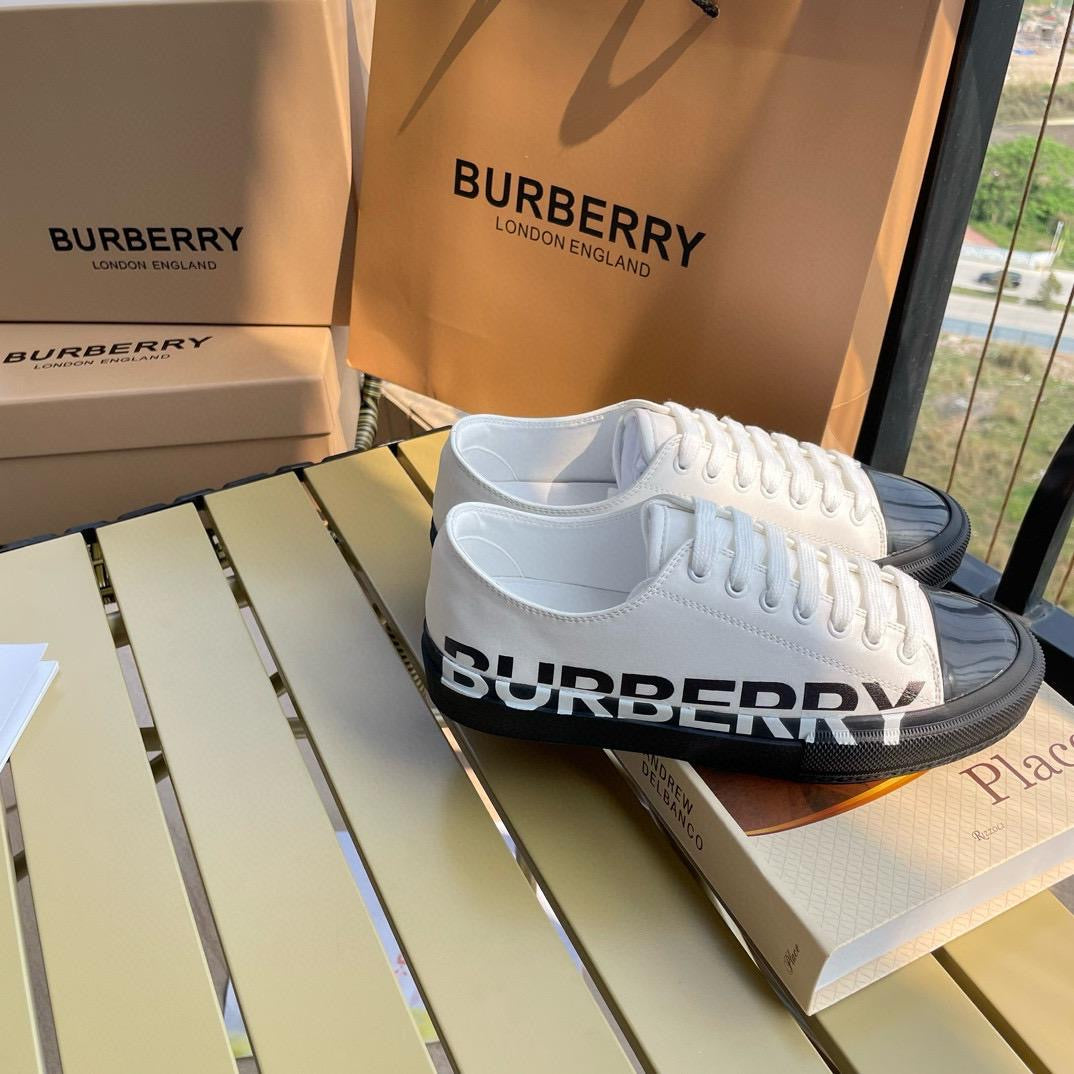 White Berry shoes with box