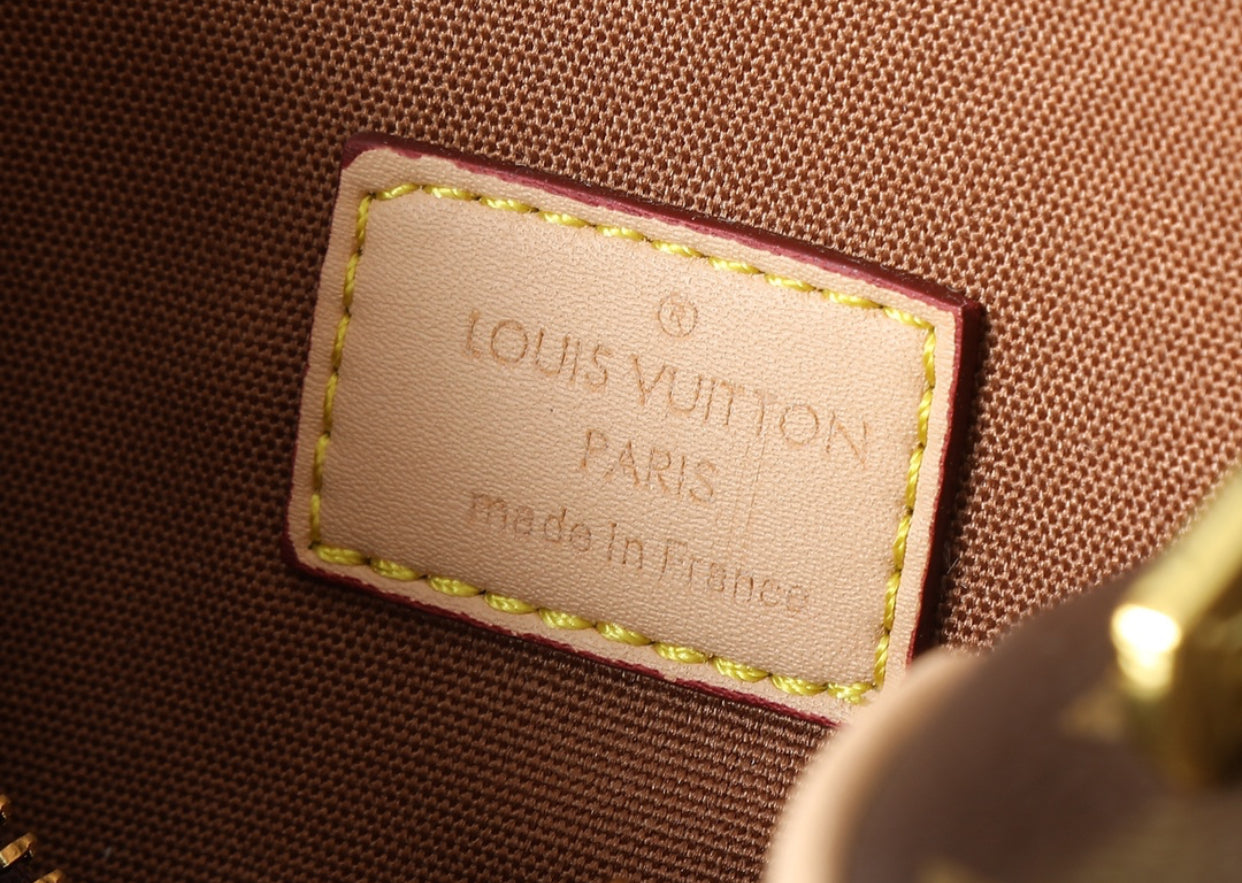 Brown monogram luxury hand bag