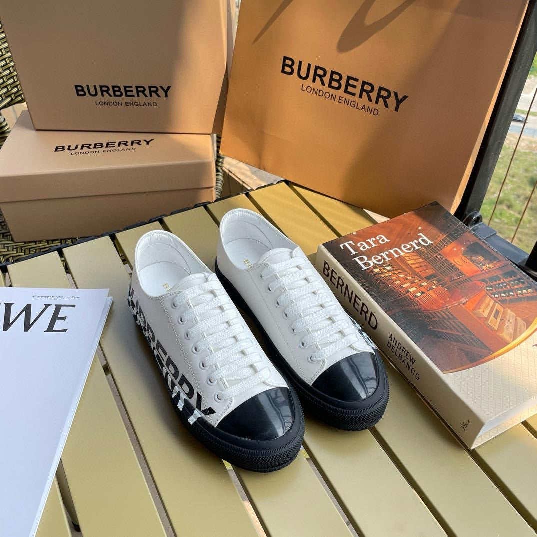 White Berry shoes with box