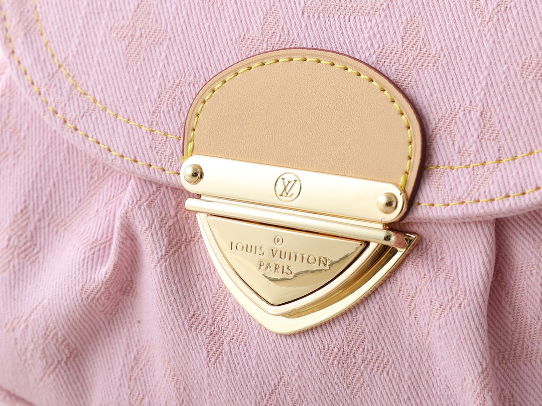 Pretty pink purse with brown straps