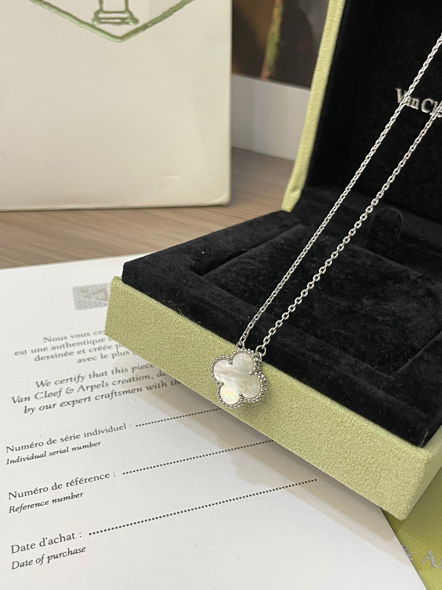 Pearl silver clover necklace with Box