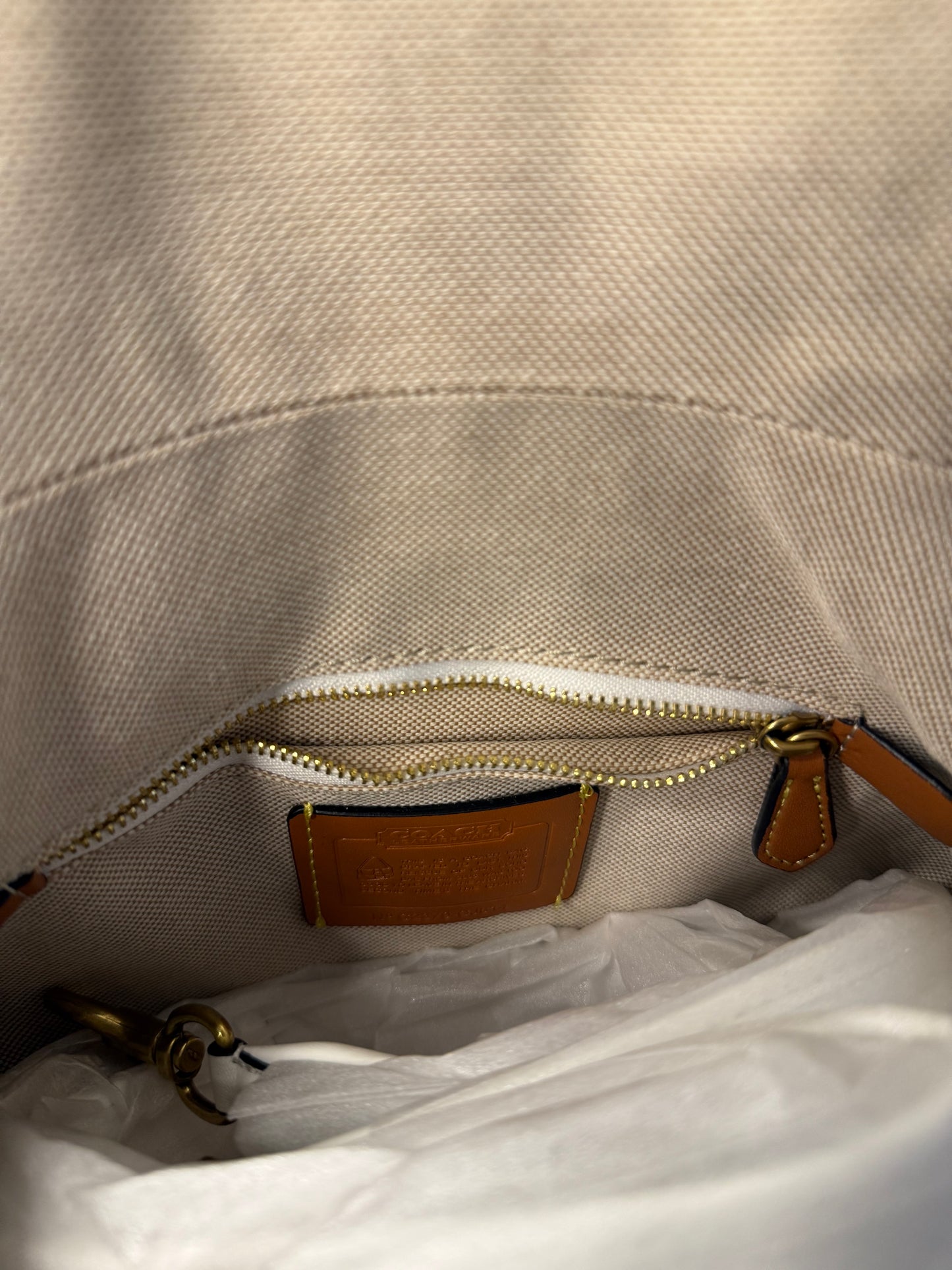 White vintage purse with cross body strap