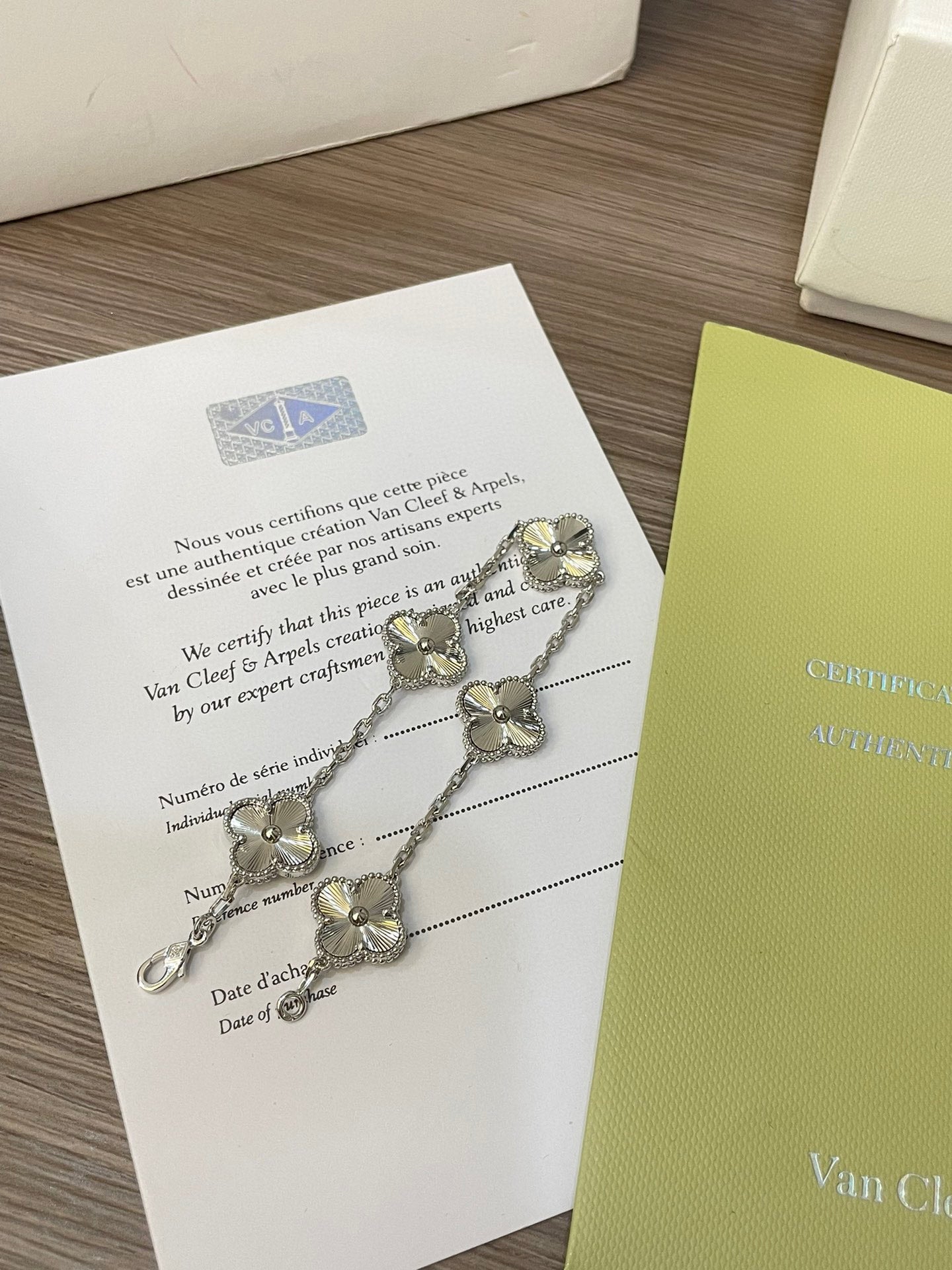 Clover bracelet set with box