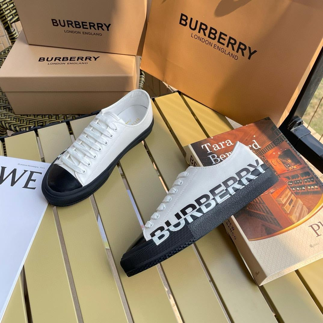 White Berry shoes with box