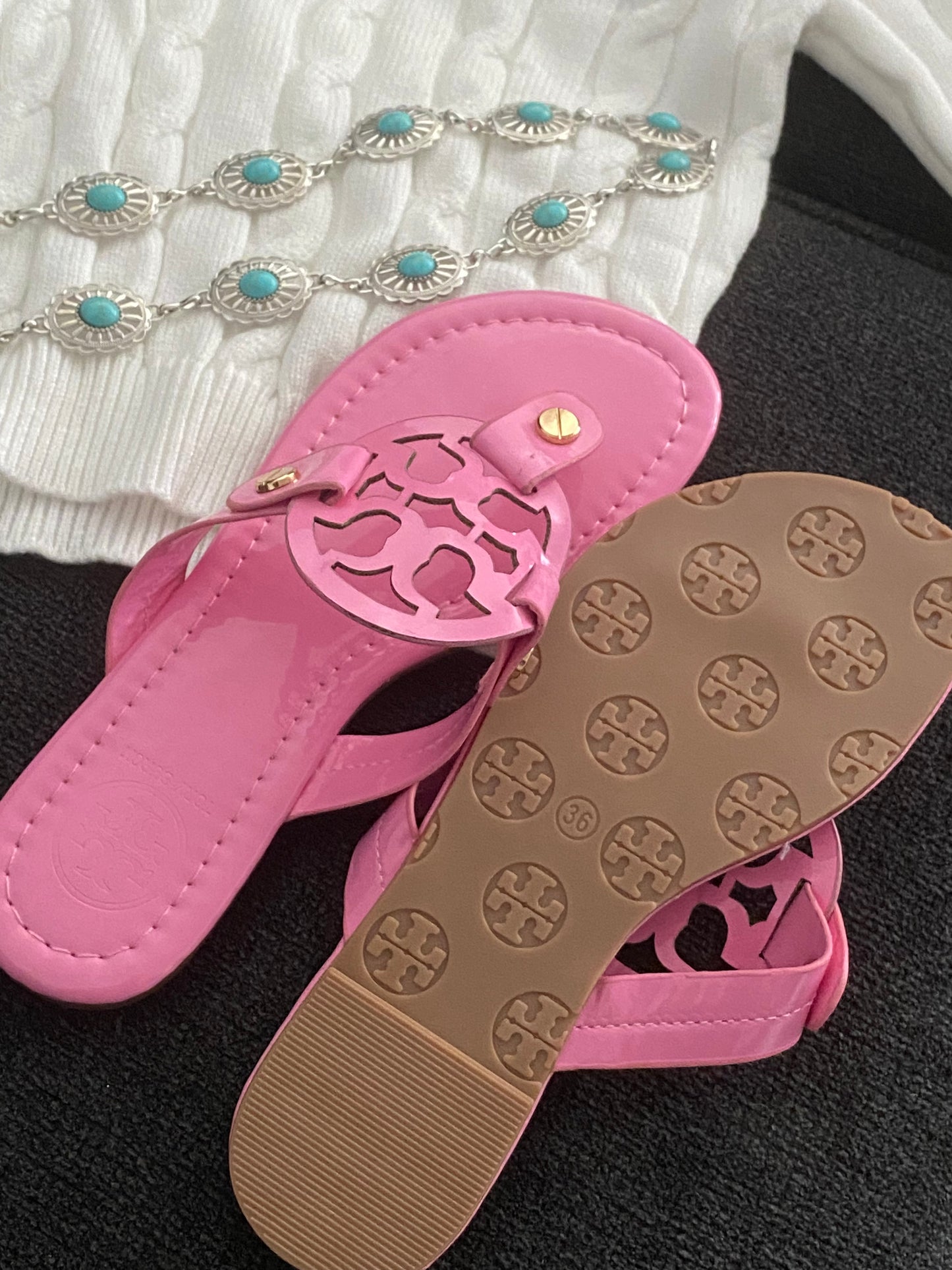 Pink sandals ( no box )