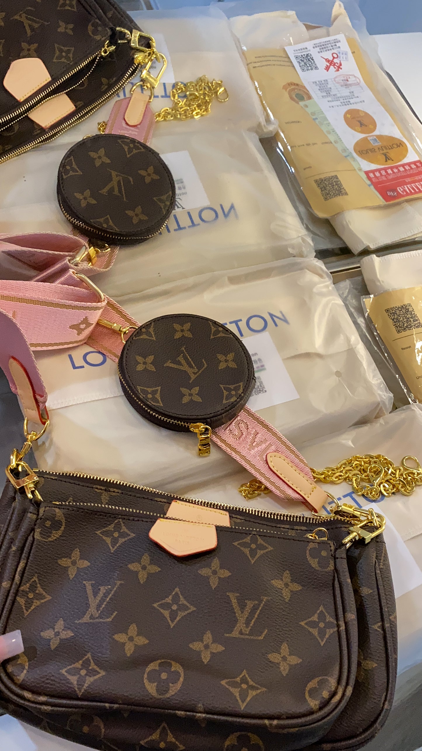 3 pc cross body bag ( no box )