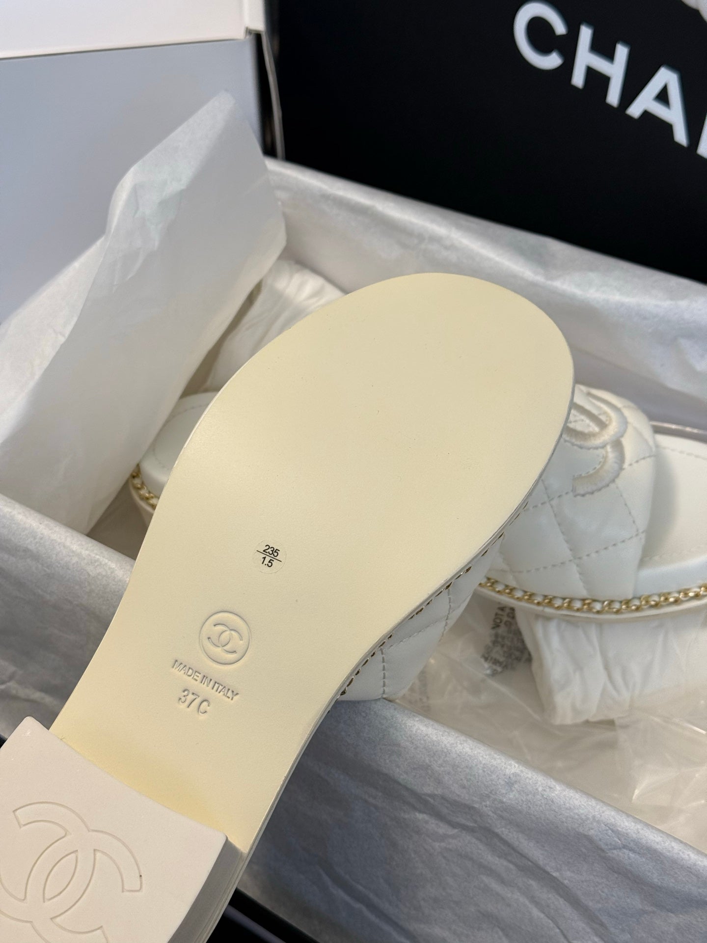 Pearl white Sandal slippers with box