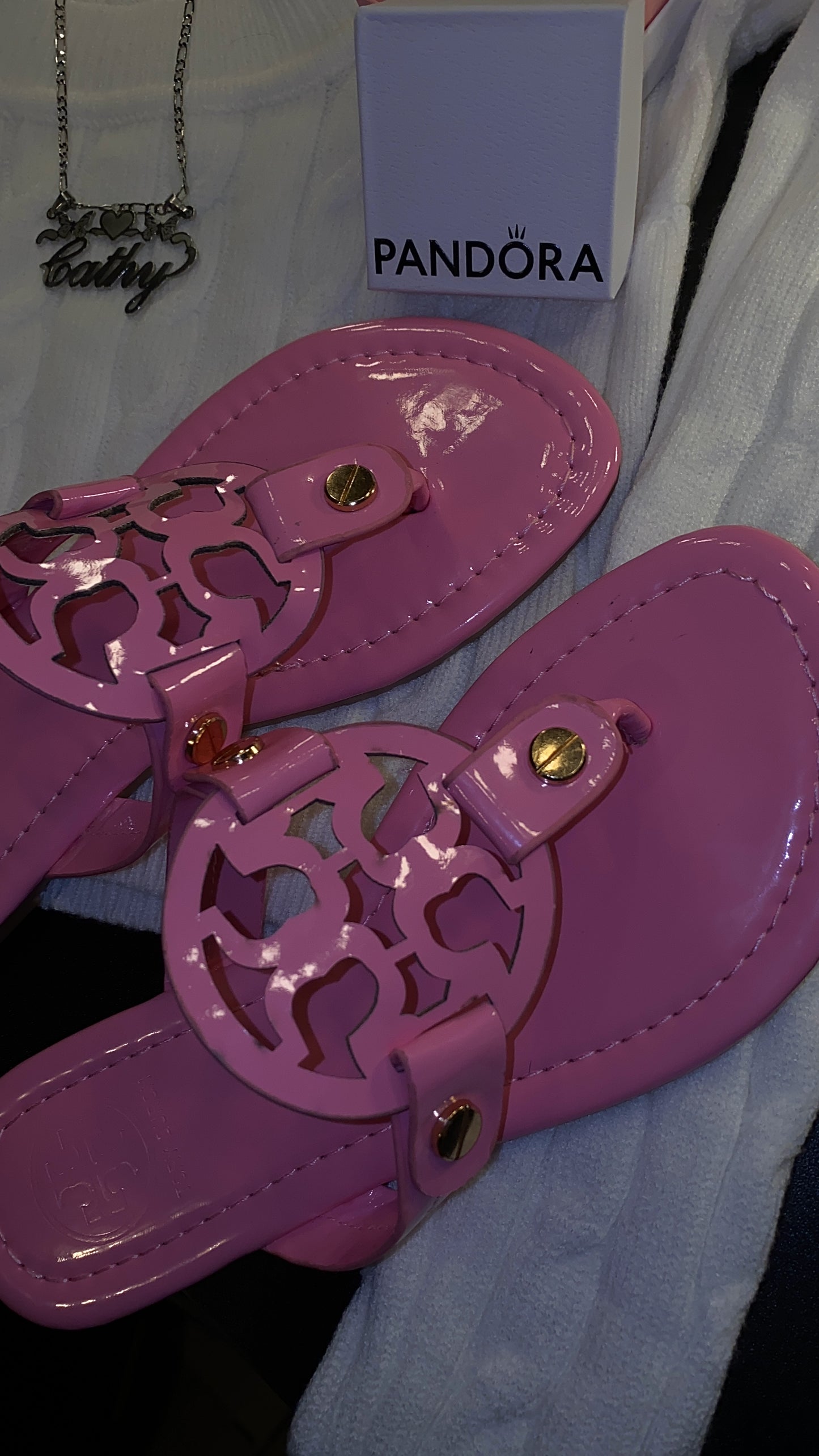 Pink sandals ( no box )