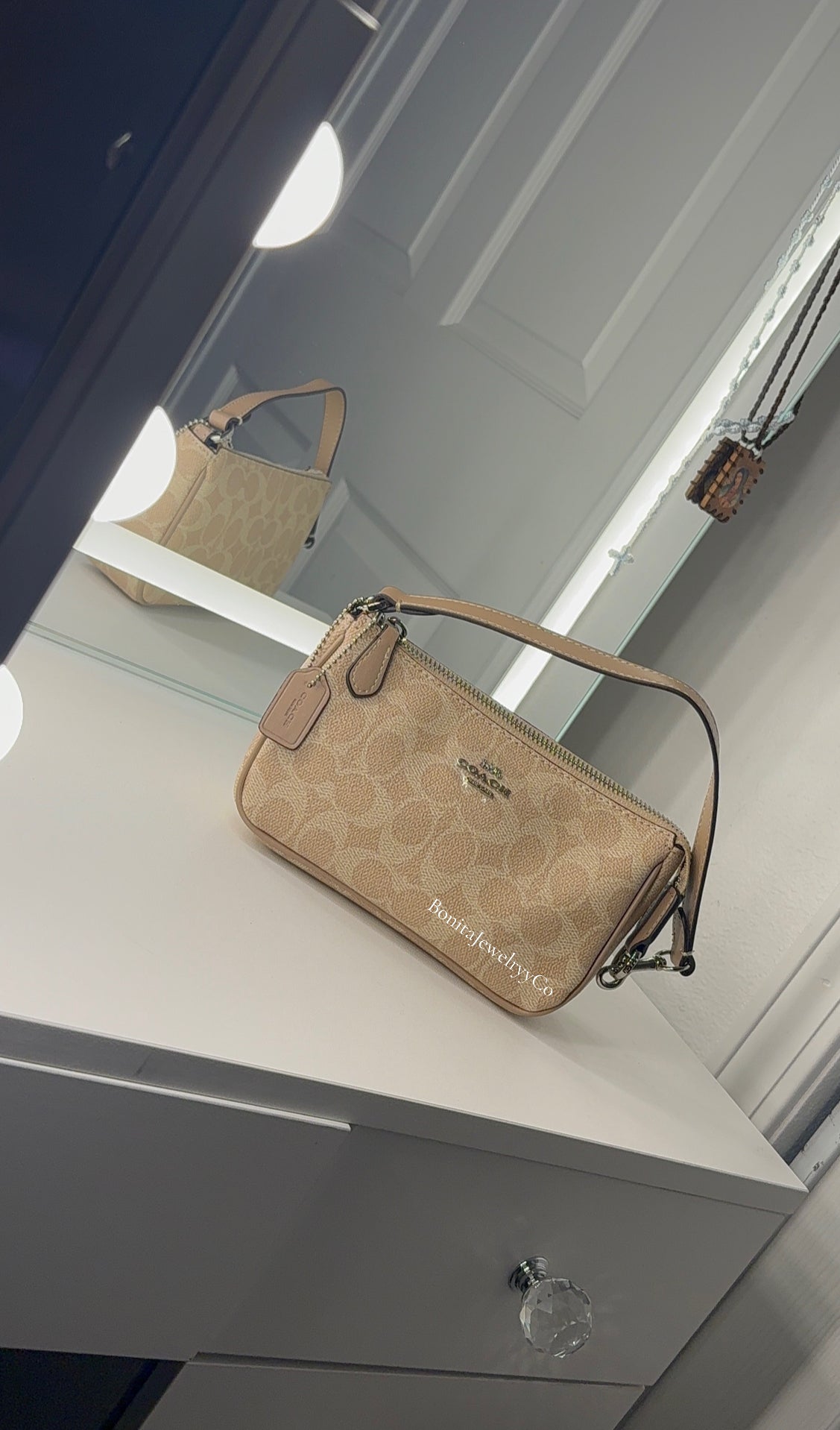 Mini brown hand purse