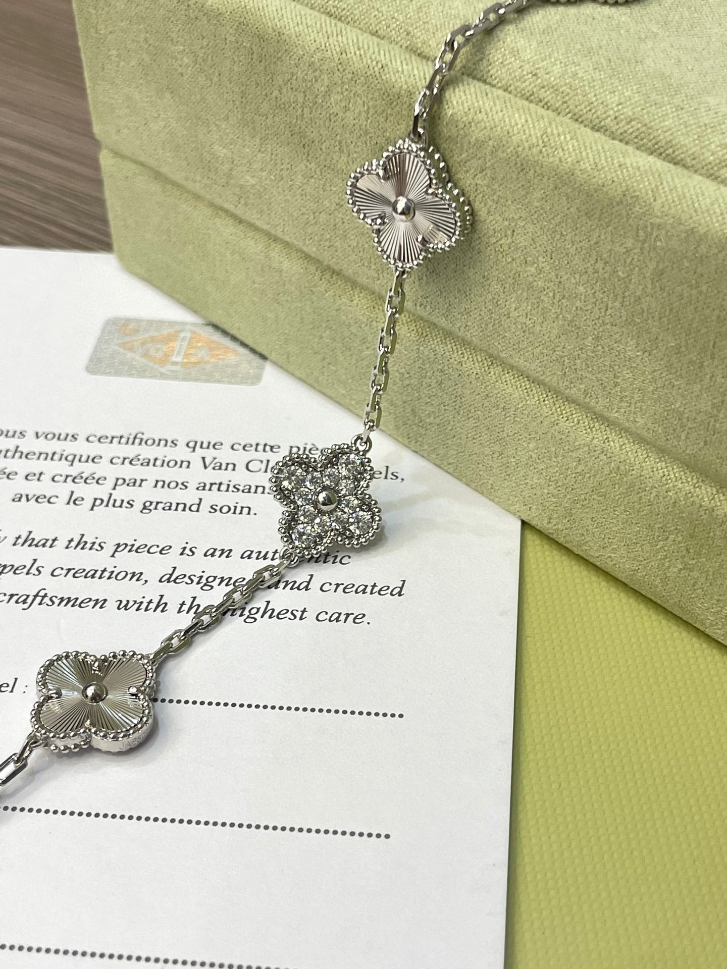 Silver clover bracelet with box