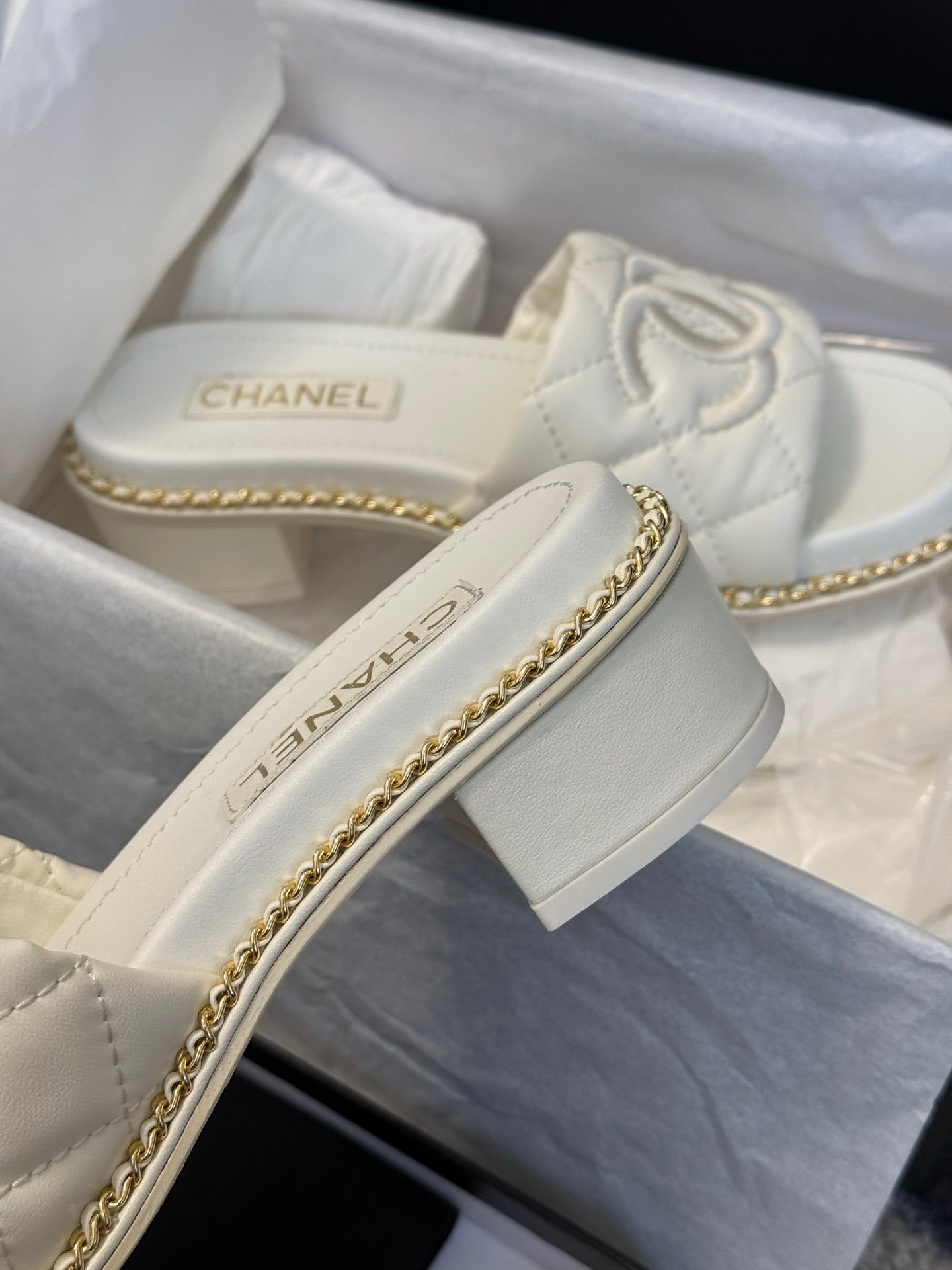Pearl white Sandal slippers with box