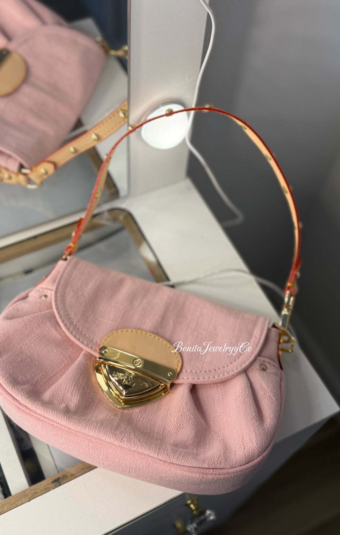 Pretty pink purse with brown straps