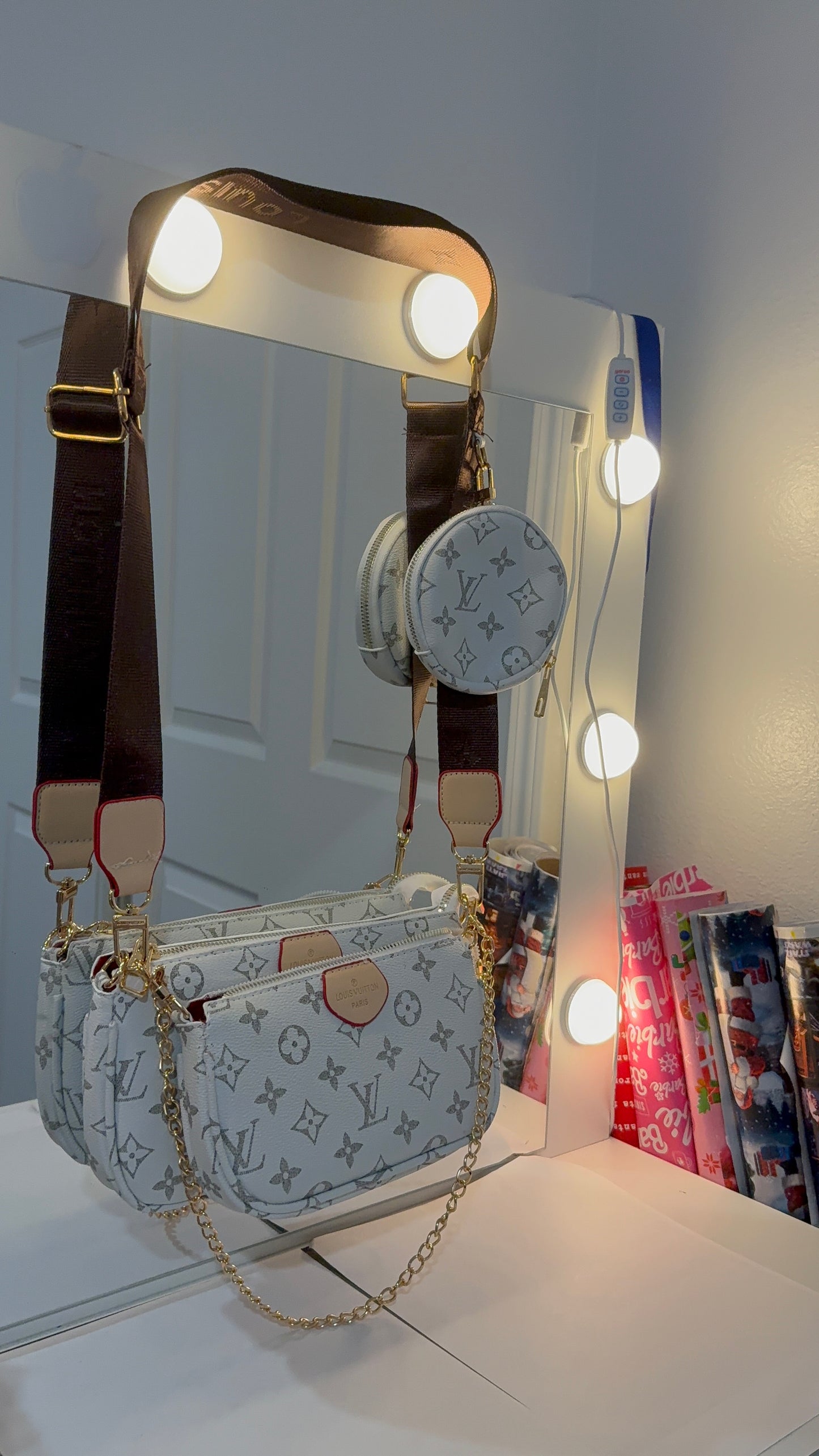 3 pc cross body bag ( no box )