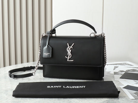 Black elegant purse