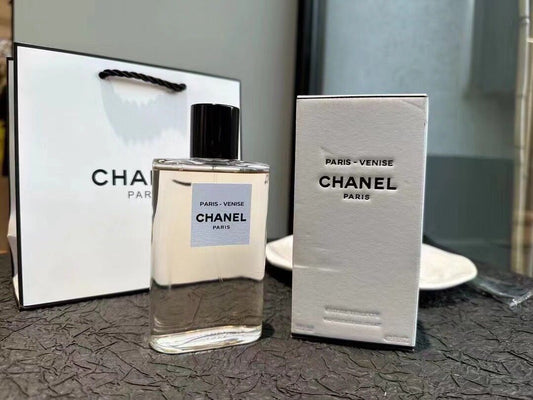 Woman’s cnl perfume