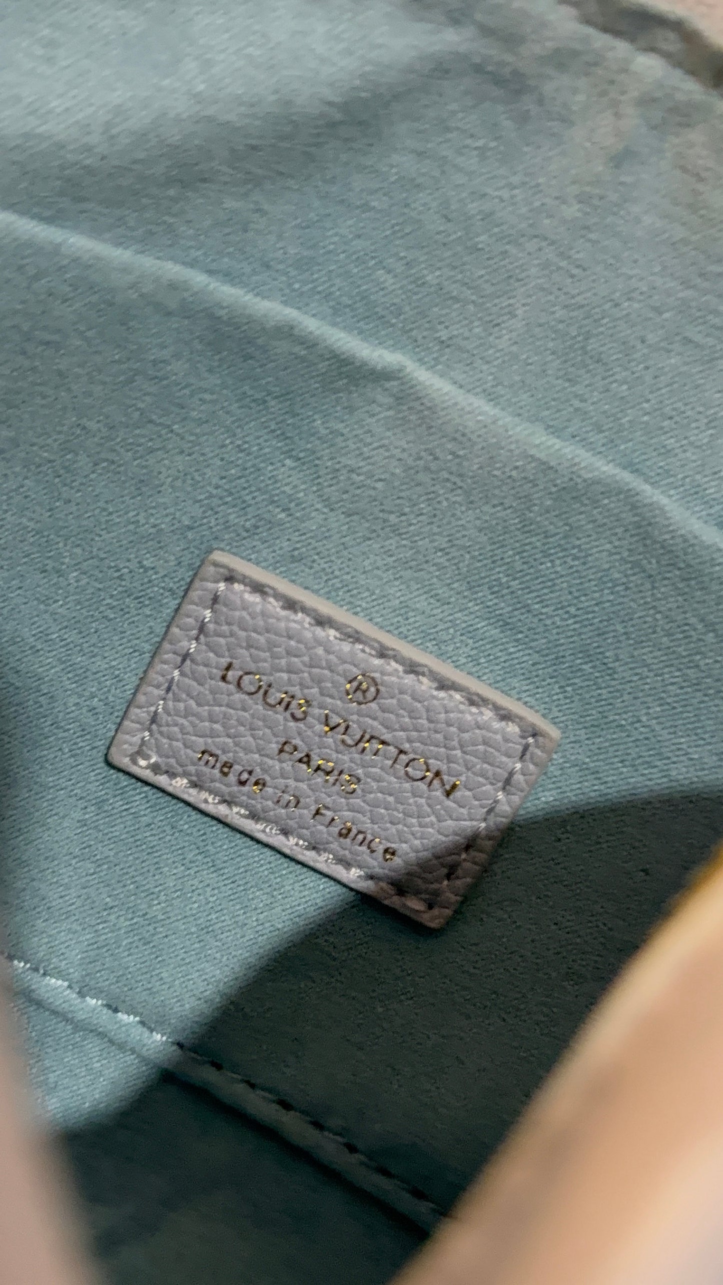 Baby blue luxury hand bag