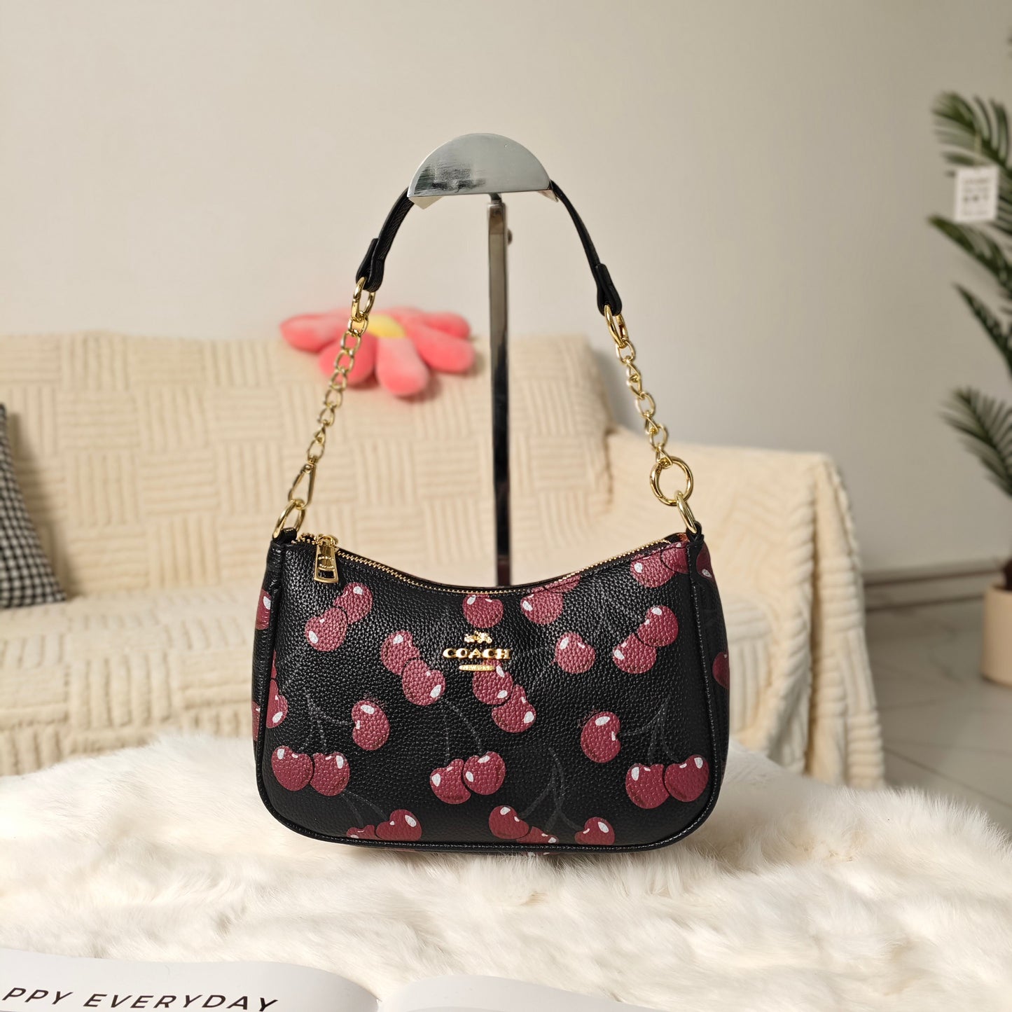 Black purse with cherry🍒
