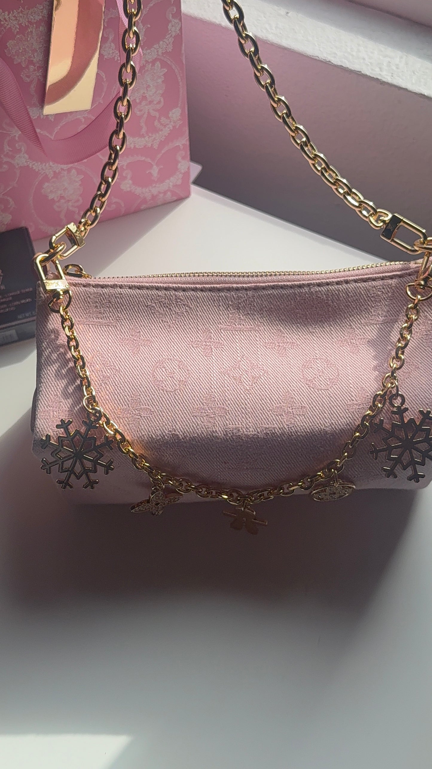 🎀Pink holiday theme purse