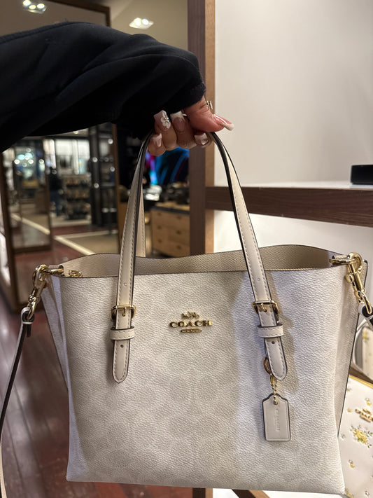 🤍White purse with cross body strap