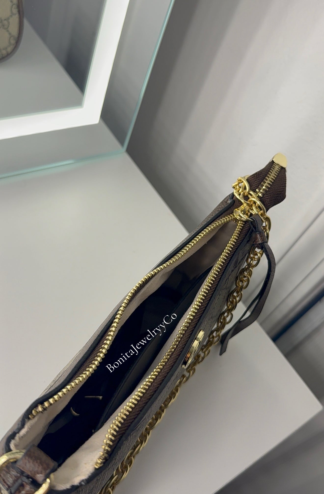 GG cross body purse