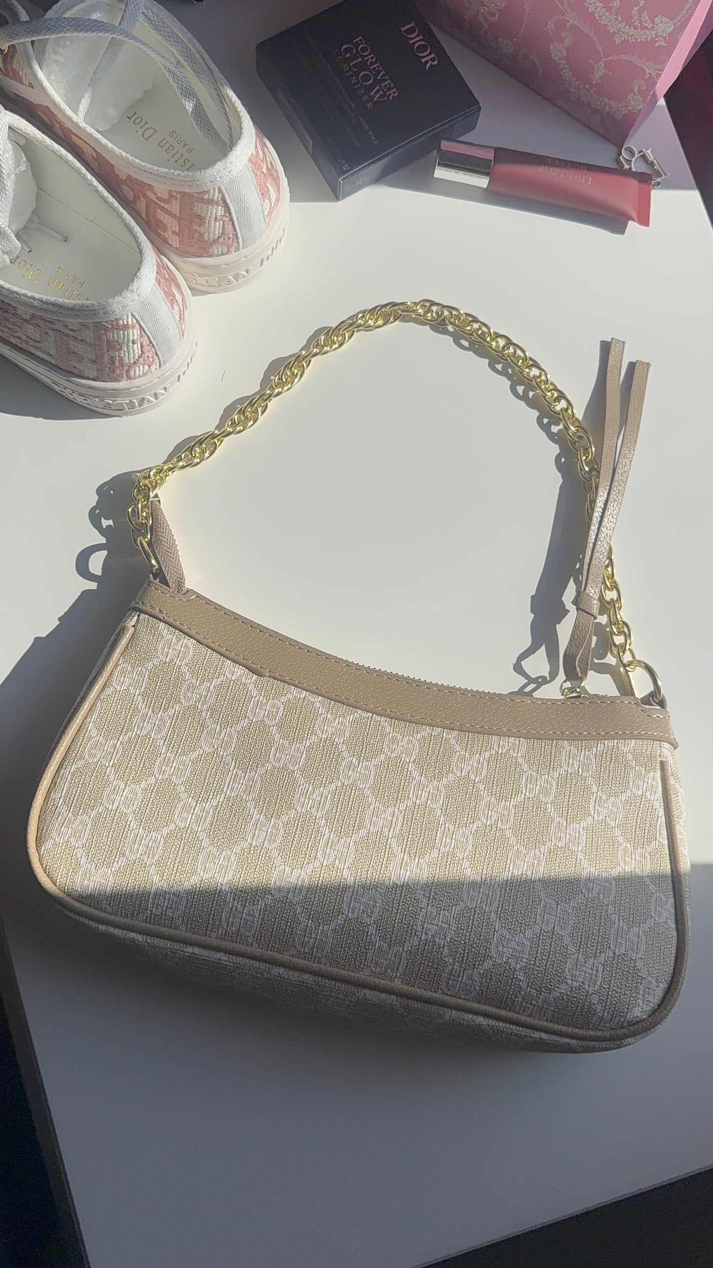 Light brown Gg purse