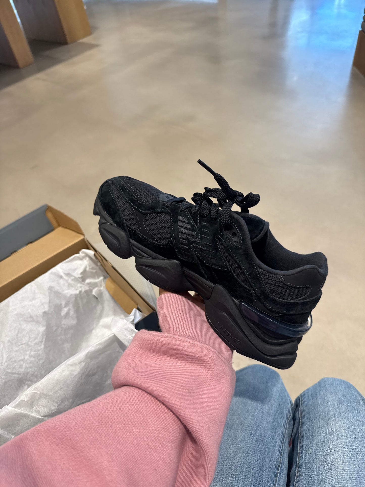 Black 9060 unisex shoes