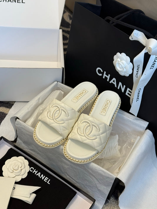 Pearl white Sandal slippers with box