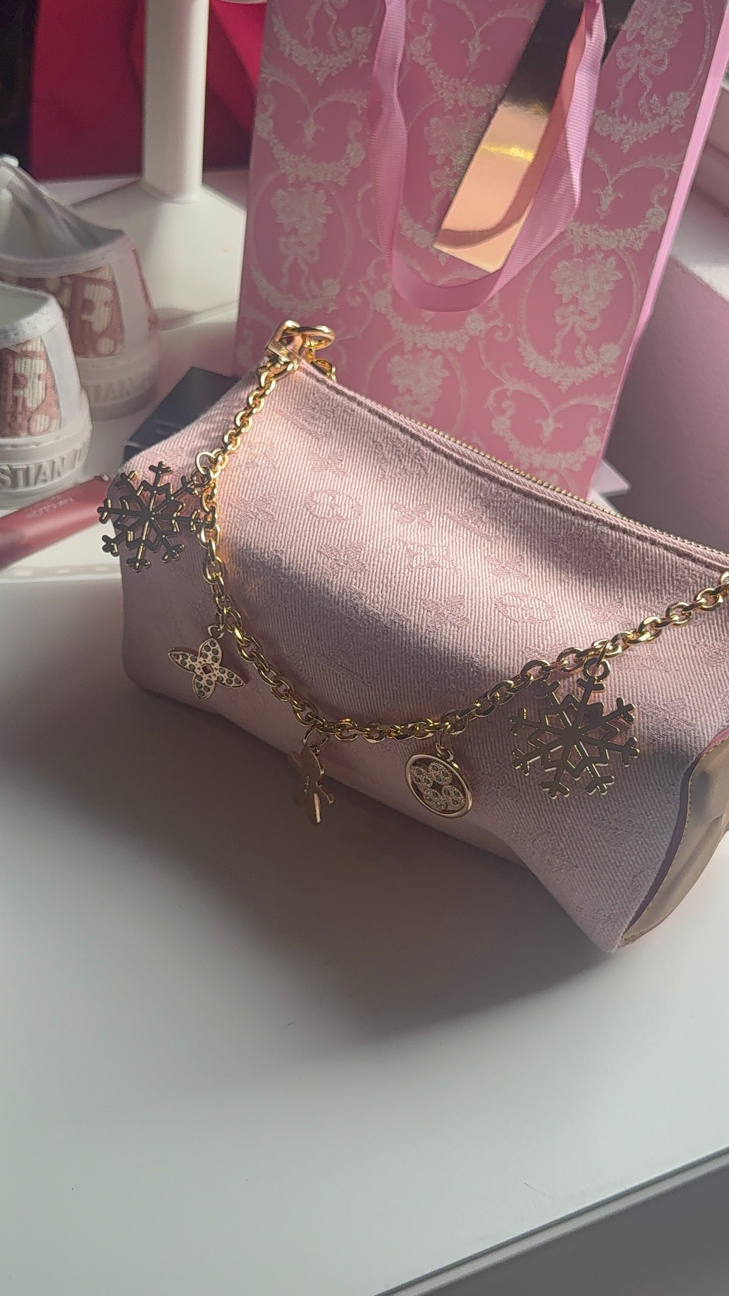🎀Pink holiday theme purse