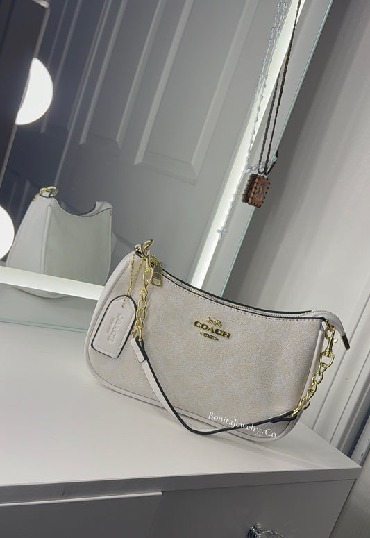 🤍White purse with cross body strap